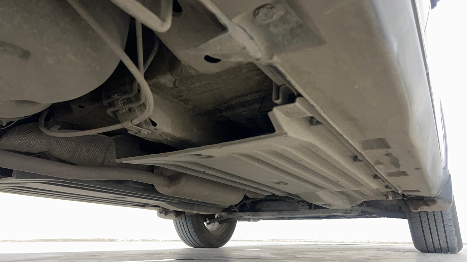 Used 2023 Toyota Urban Cruiser Hyryder V Hybrid Hybrid Automatic extra REAR RIGHT UNDERBODY VIEW
