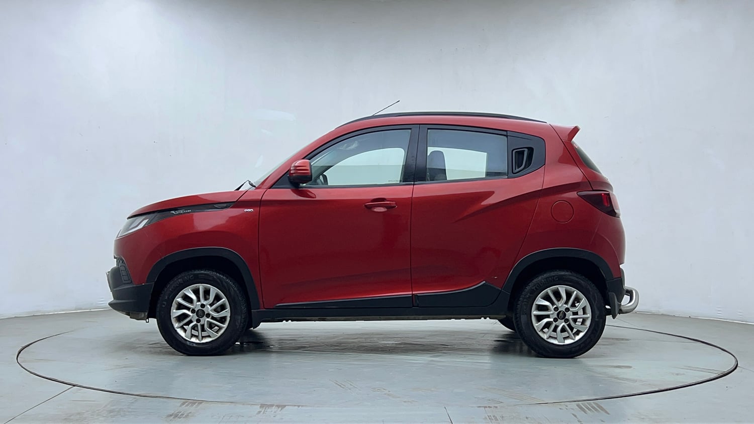 Used 2017 Mahindra KUV100 K6 6 STR Petrol Manual exterior LEFT SIDE VIEW