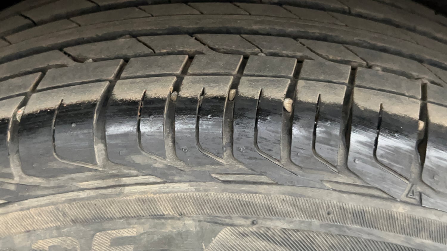 Used 2023 Tata Nexon Fearless 1.2 Revotron Petrol 6MT DT Petrol Manual tyres RIGHT REAR TYRE TREAD VIEW