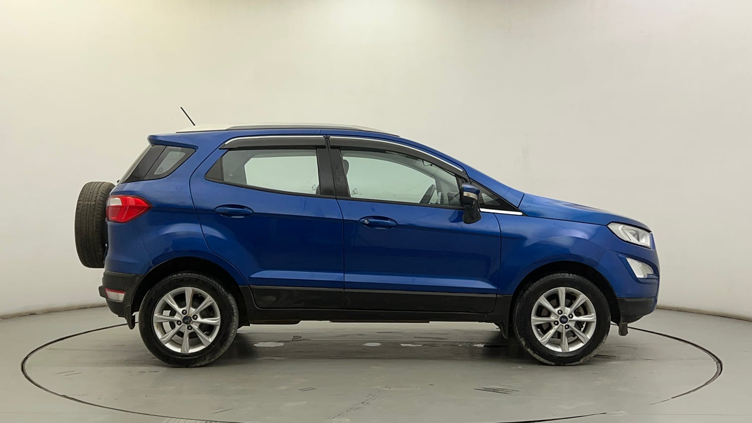 Used 2017 Ford EcoSport Titanium 1.5L TDCi Diesel Manual exterior RIGHT SIDE VIEW