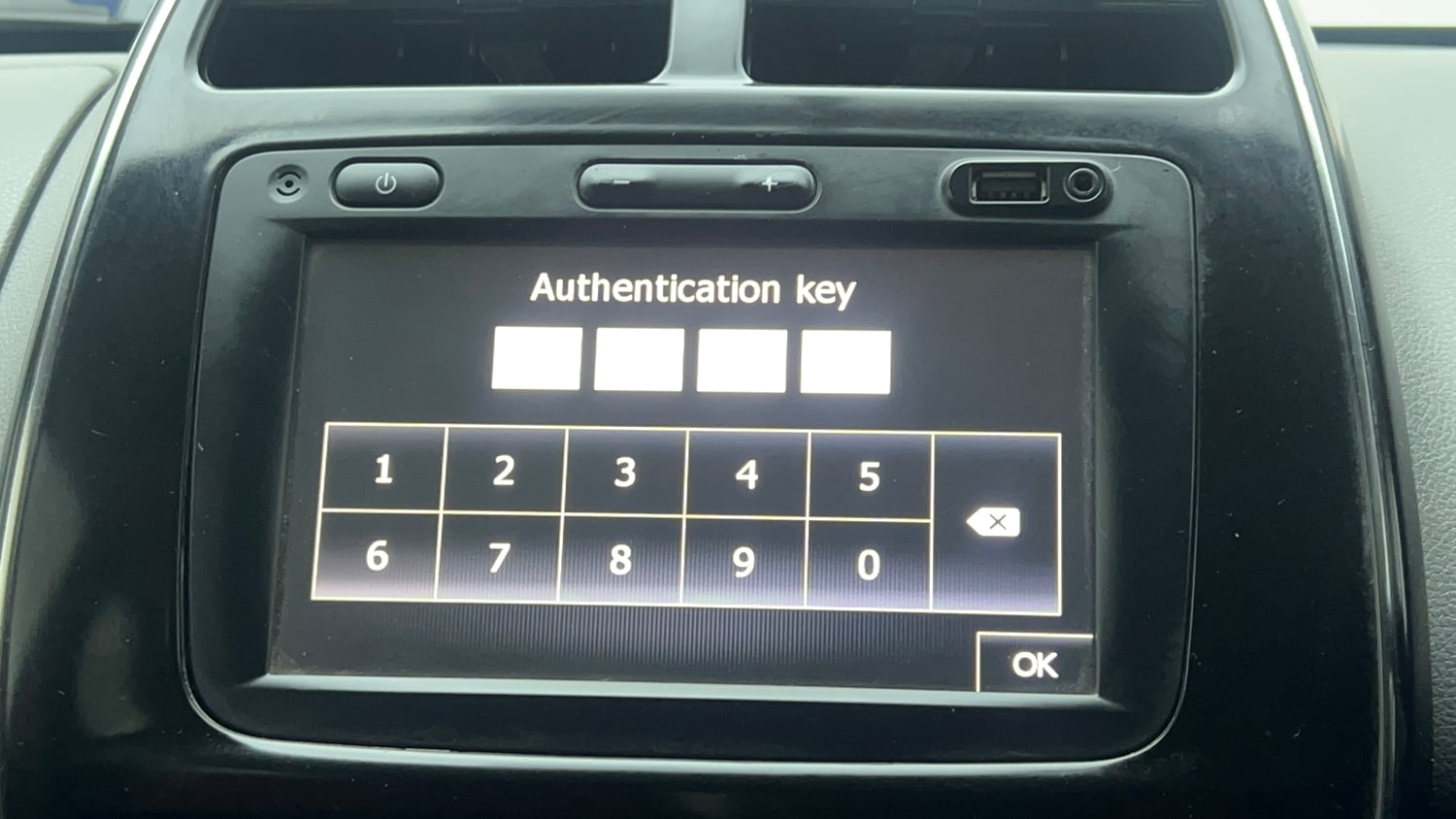 Used 2018 Renault Kwid 1.0 RXT AMT Opt Petrol Automatic top_features Touch screen infotainment system