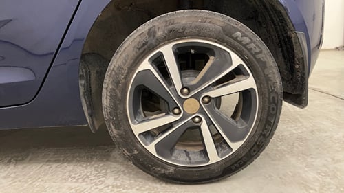 Used 2023 Tata Altroz XZ Petrol Petrol Manual tyres LEFT REAR TYRE RIM VIEW