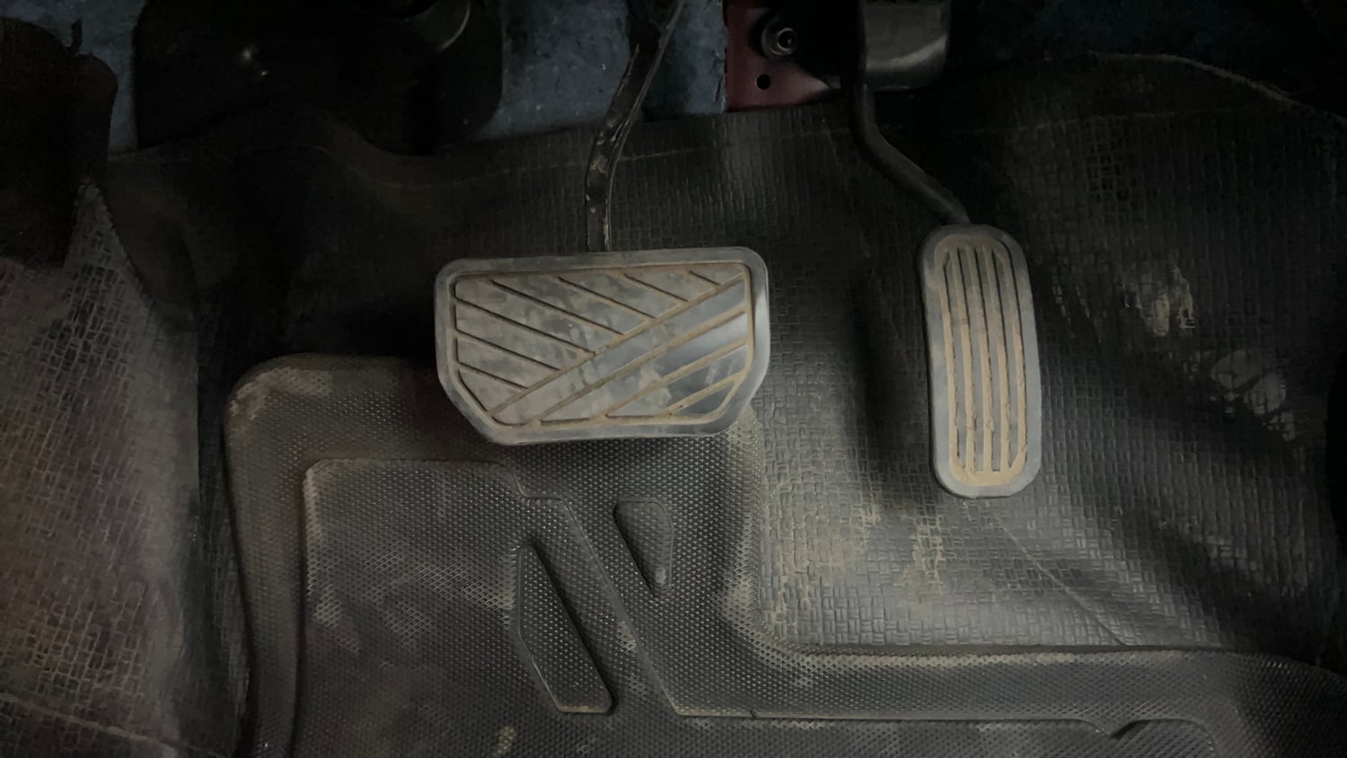 Used 2023 Toyota Urban Cruiser Hyryder V Hybrid Hybrid Automatic interior PEDALS VIEW