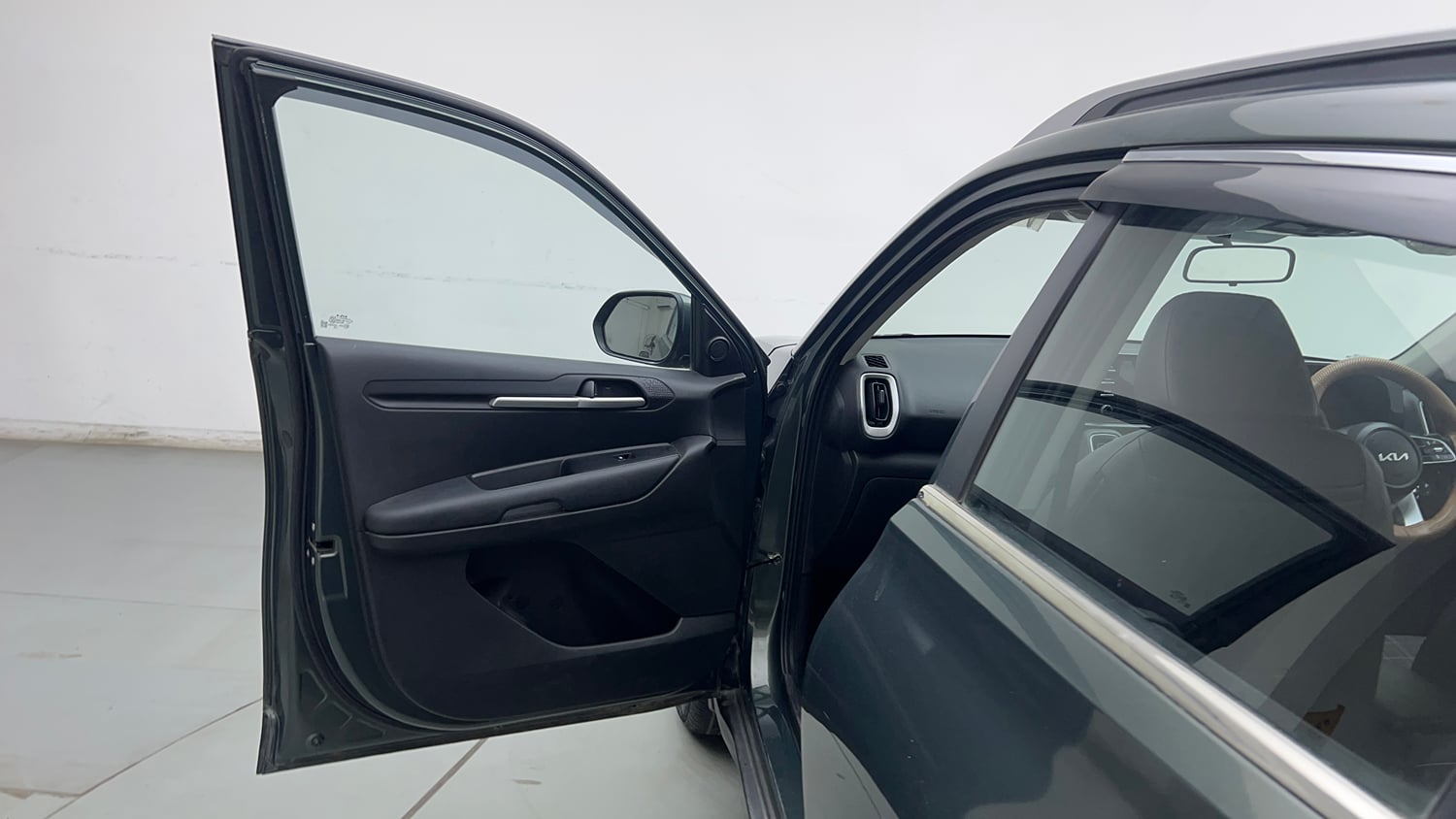 Used 2024 Kia Sonet HTK (O) 1.2 Petrol MT Petrol Manual interior LEFT FRONT DOOR OPEN VIEW