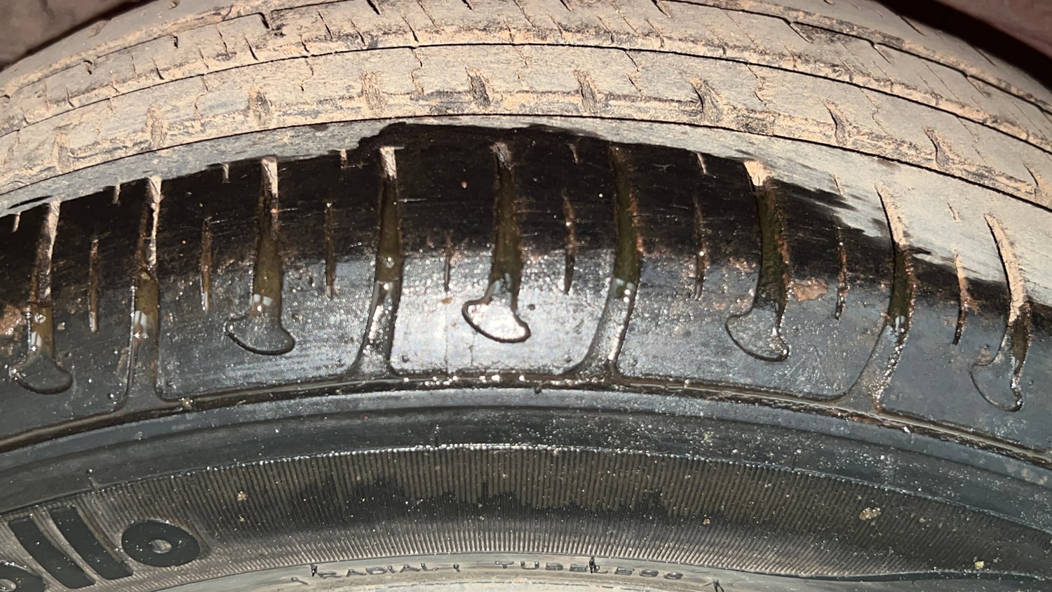 Used 2017 Hyundai Grand i10 Sportz 1.2 Kappa VTVT Petrol Manual tyres RIGHT REAR TYRE TREAD VIEW