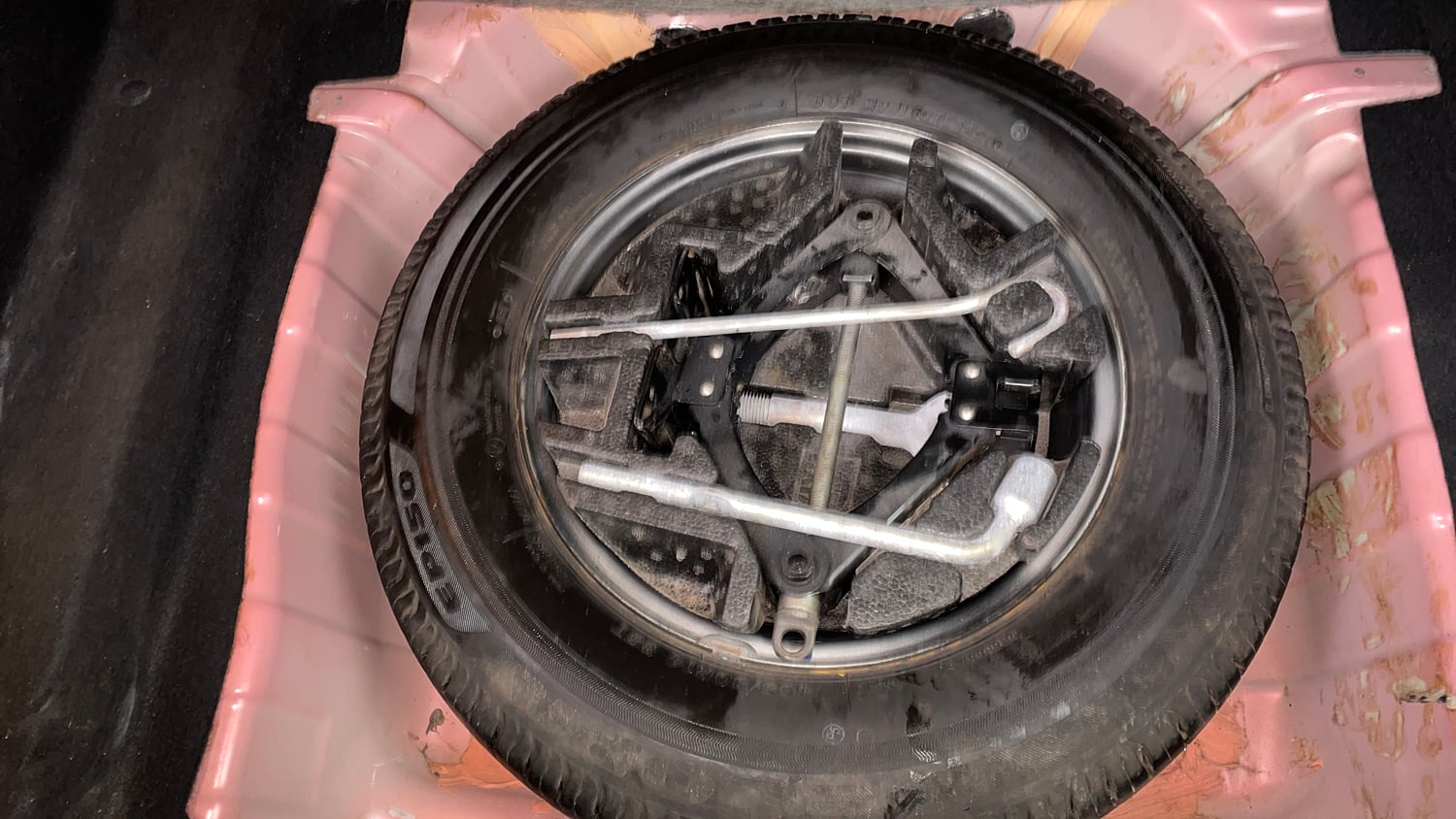 Used 2020 Tata Altroz XT Petrol Petrol Manual tyres SPARE TYRE VIEW