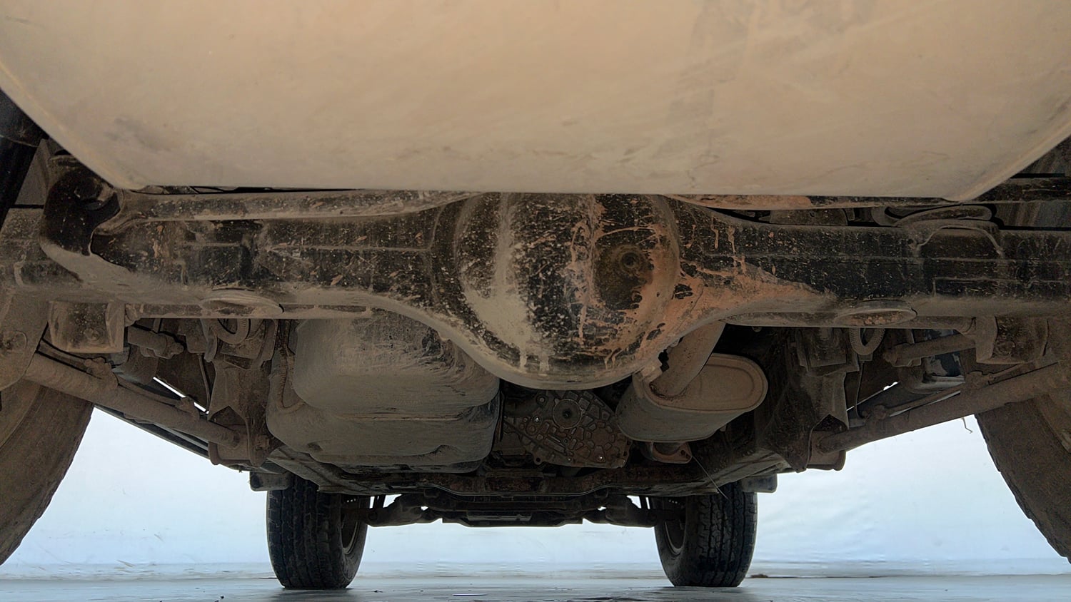 Used 2022 mahindra Thar LX Hard Top Petrol AT 4WD Petrol Automatic extra REAR UNDERBODY VIEW (TAKEN FROM REAR)