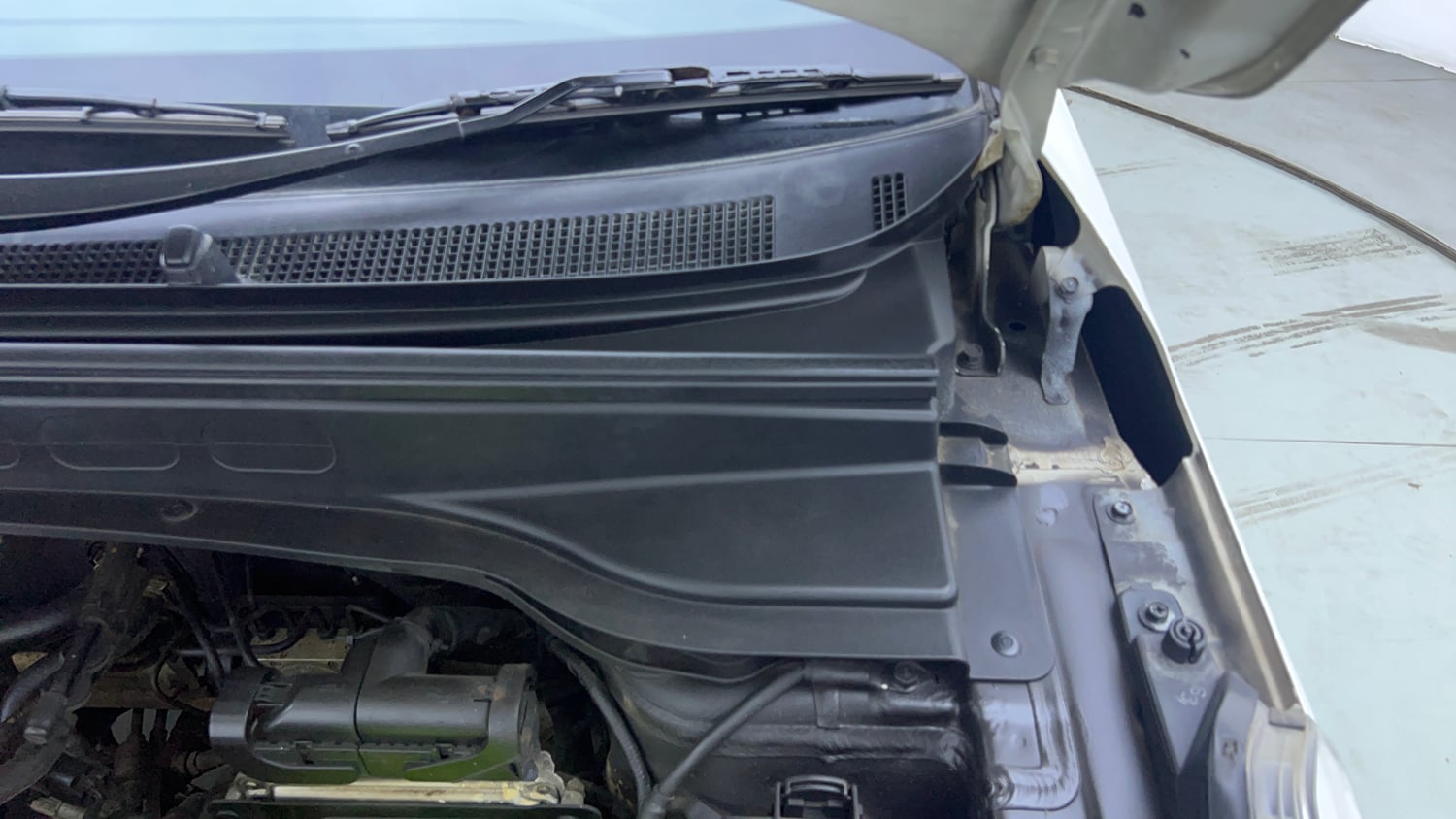 Used 2016 Hyundai Creta 1.6 SX Plus Petrol Petrol Manual engine ENGINE LEFT SIDE HINGE & APRON VIEW