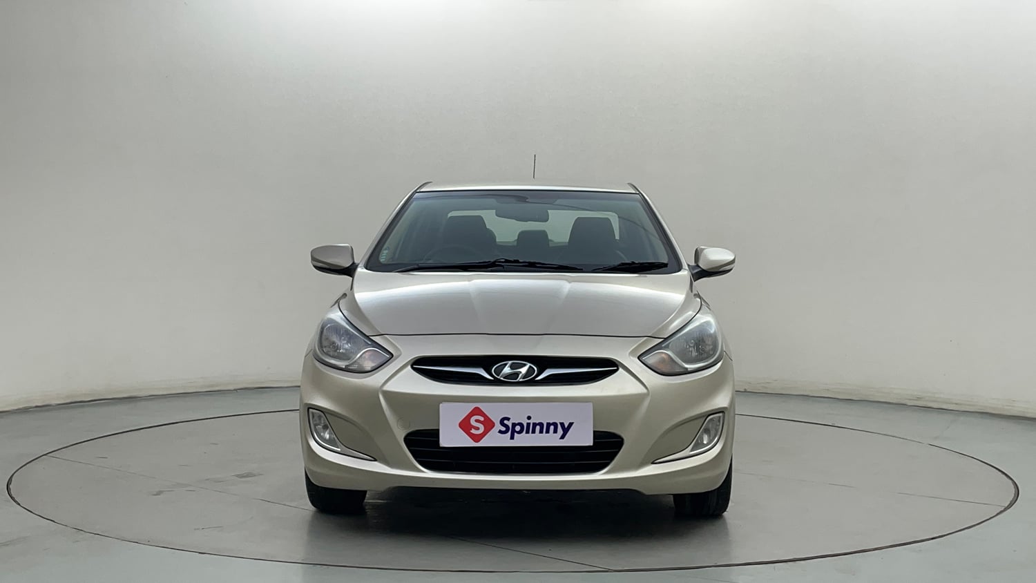 Used 2013 Hyundai Verna Fluidic 1.6 CRDi SX Diesel Manual exterior FRONT VIEW