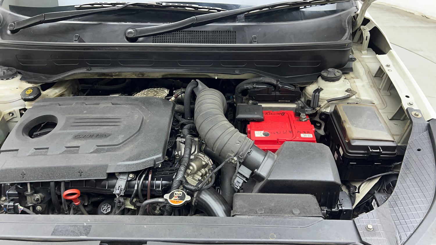 Used 2021 Hyundai Venue SX 1.5 CRDi Diesel Manual engine ENGINE LEFT SIDE VIEW