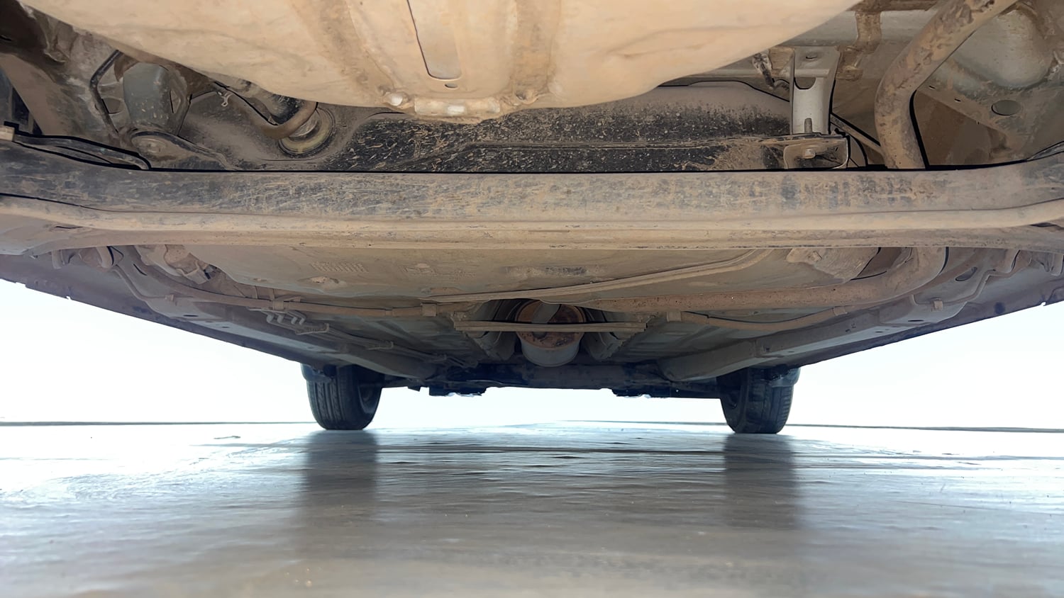 Used 2019 Maruti Suzuki Swift VXi AMT Petrol Automatic extra REAR UNDERBODY VIEW (TAKEN FROM REAR)