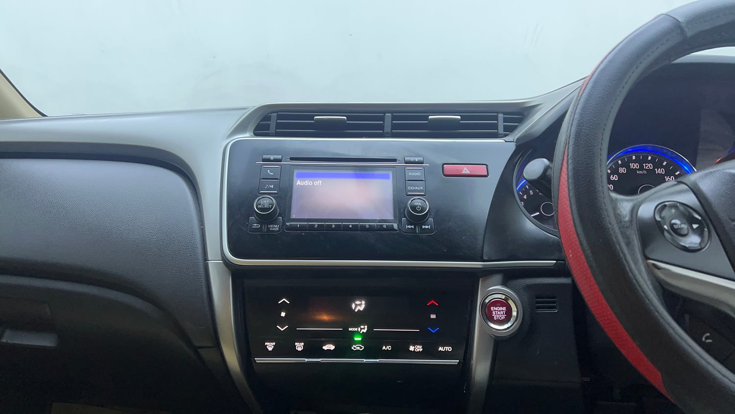 Used 2014 Honda City VX CVT Petrol Automatic interior MUSIC SYSTEM & AC CONTROL VIEW