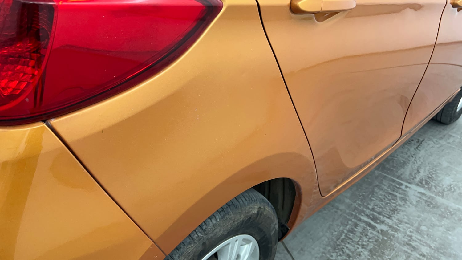 Used 2016 Tata Tiago Revotron XZ Petrol Manual dents MINOR SCRATCH