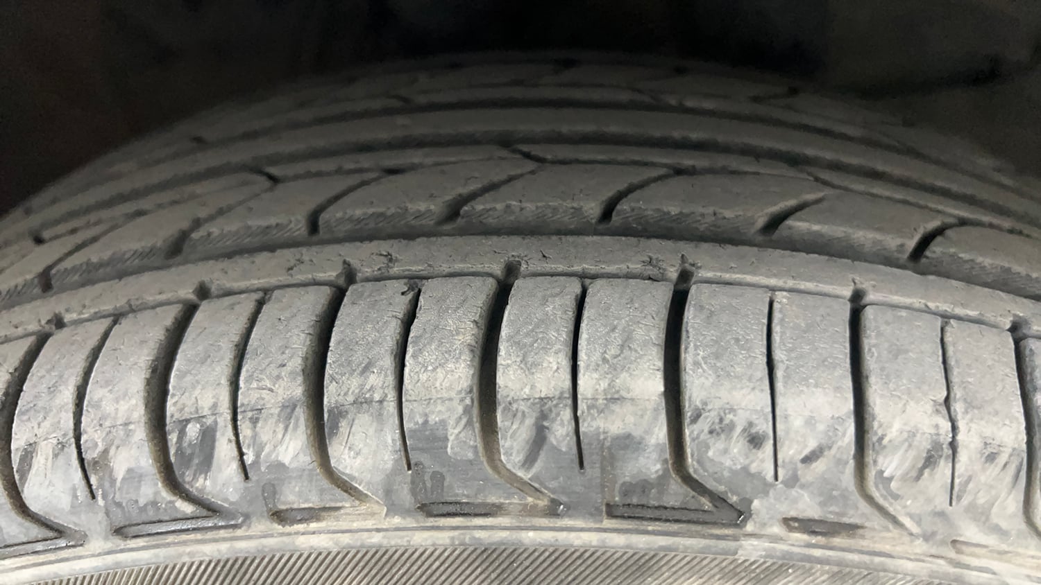 Used 2015 Honda Jazz SV Petrol Petrol Manual tyres RIGHT FRONT TYRE TREAD VIEW