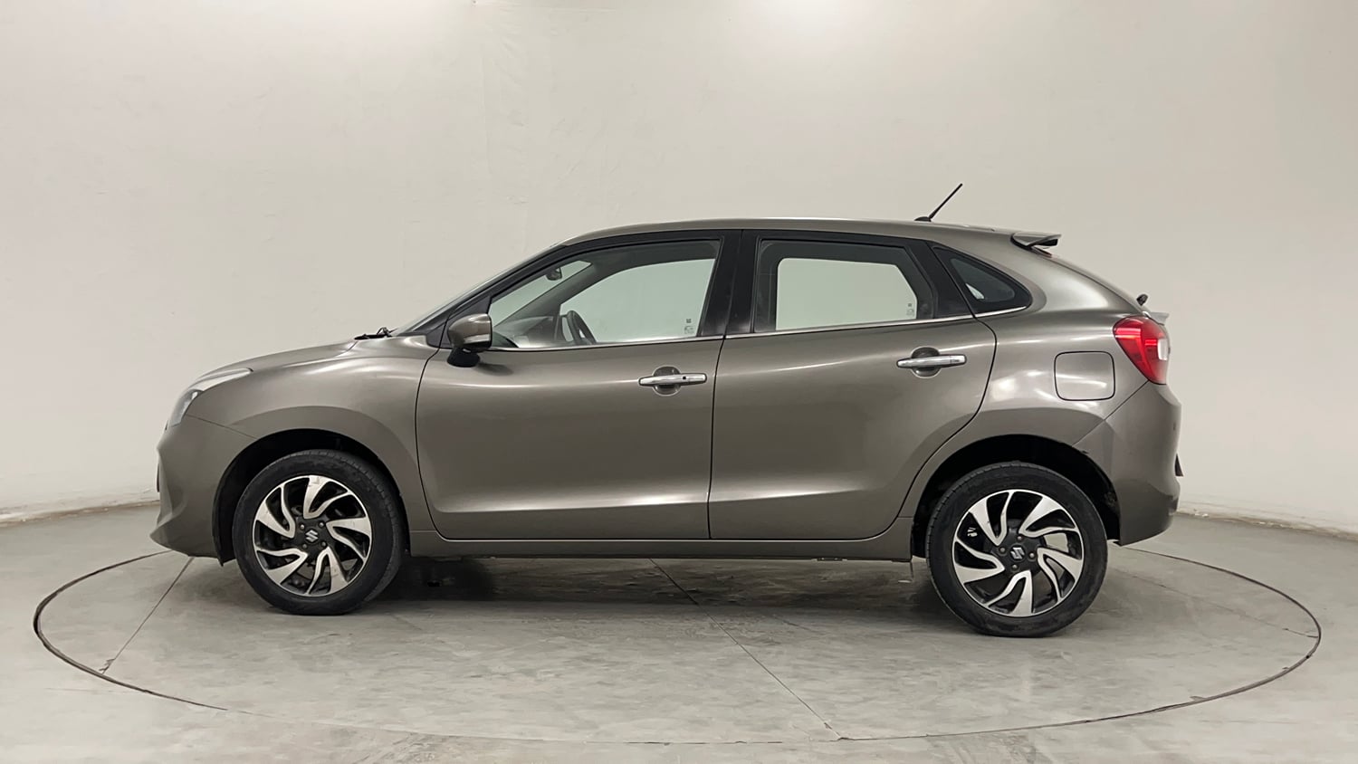 Used 2020 Maruti Suzuki Baleno Zeta Petrol Manual exterior LEFT SIDE VIEW