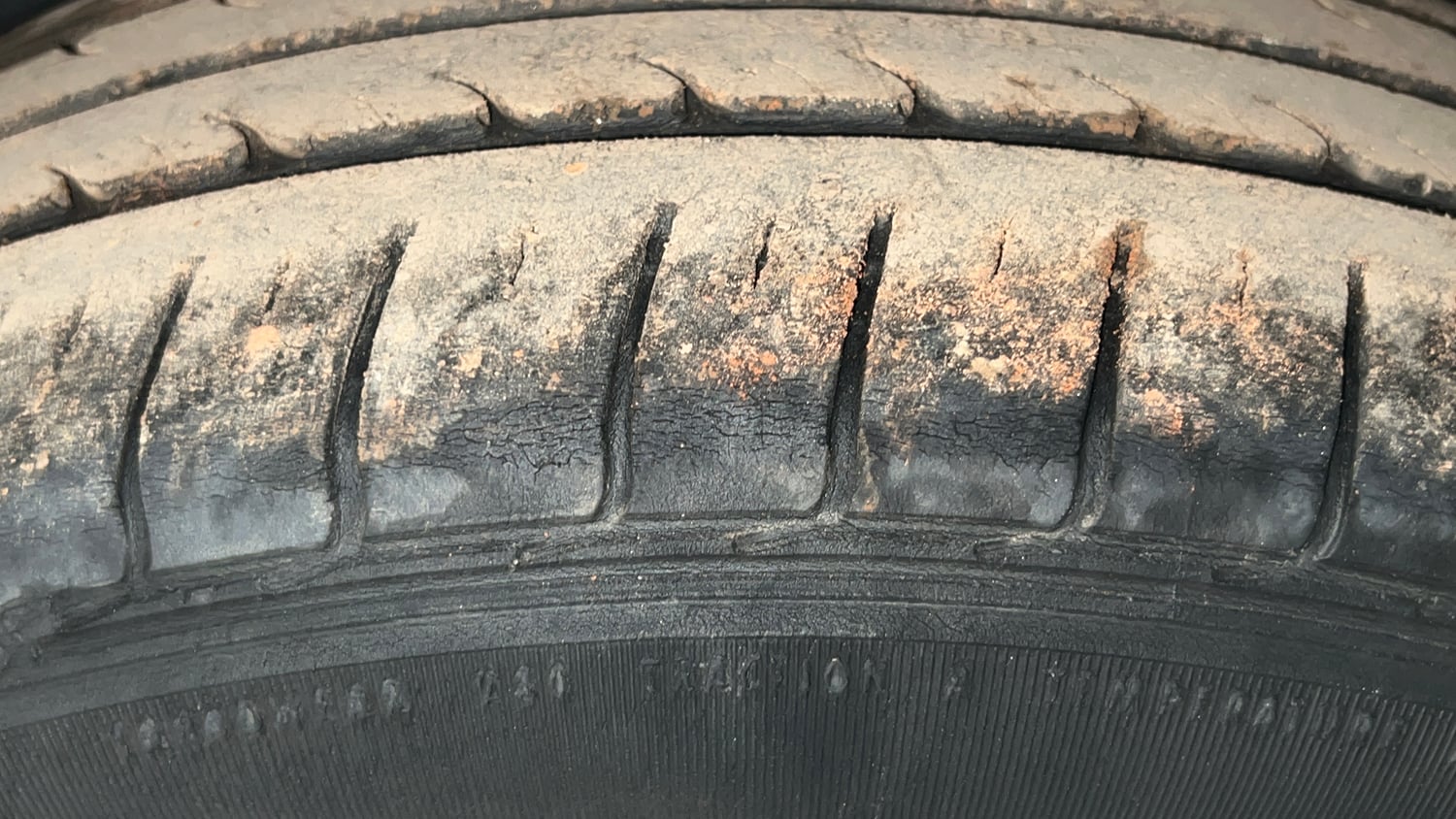 Used 2022 Maruti Suzuki Ciaz Delta 1.5 Petrol Manual tyres LEFT REAR TYRE TREAD VIEW