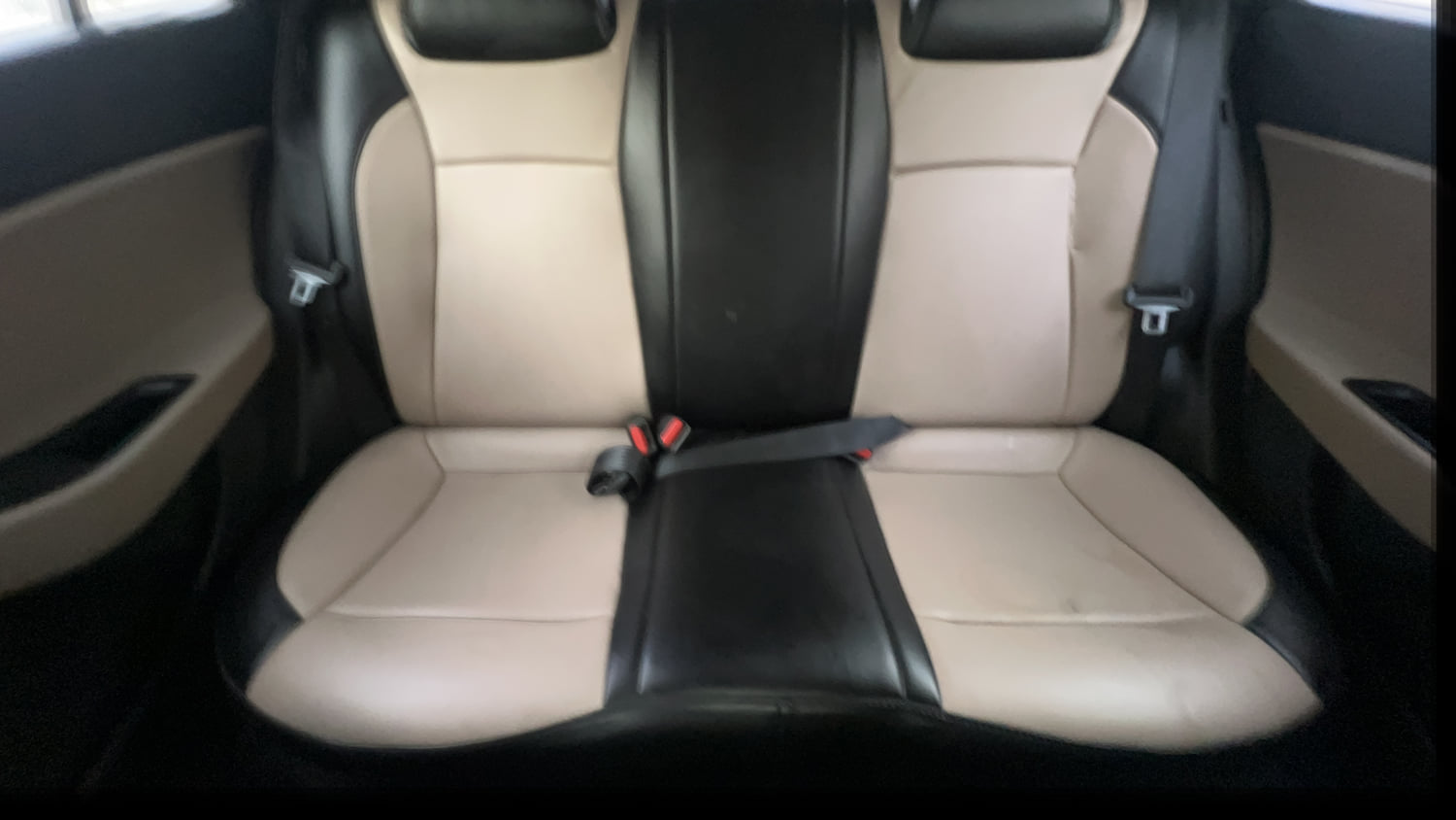 Used 2017 Hyundai Elite i20 Sportz 1.2 Petrol Manual interior REAR SEAT CONDITION VIEW