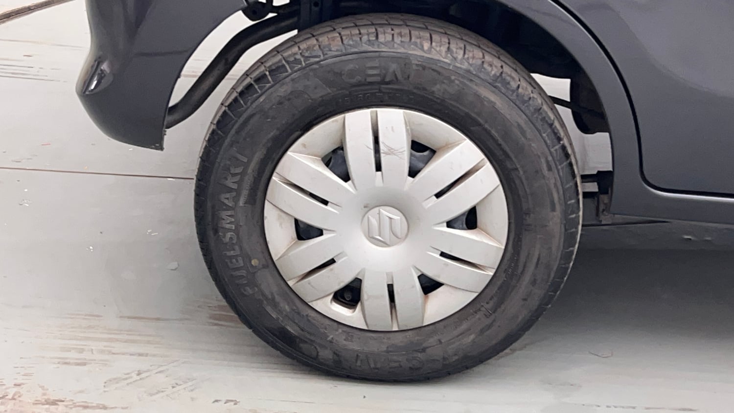 Used 2020 Maruti Suzuki Alto 800 Vxi Plus Petrol Manual tyres RIGHT REAR TYRE RIM VIEW