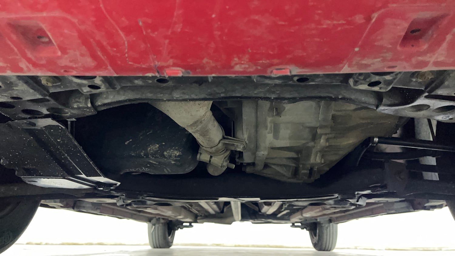 Used 2016 Maruti Suzuki Swift Deca Limited Edition VDi Diesel Manual extra FRONT LEFT UNDERBODY VIEW