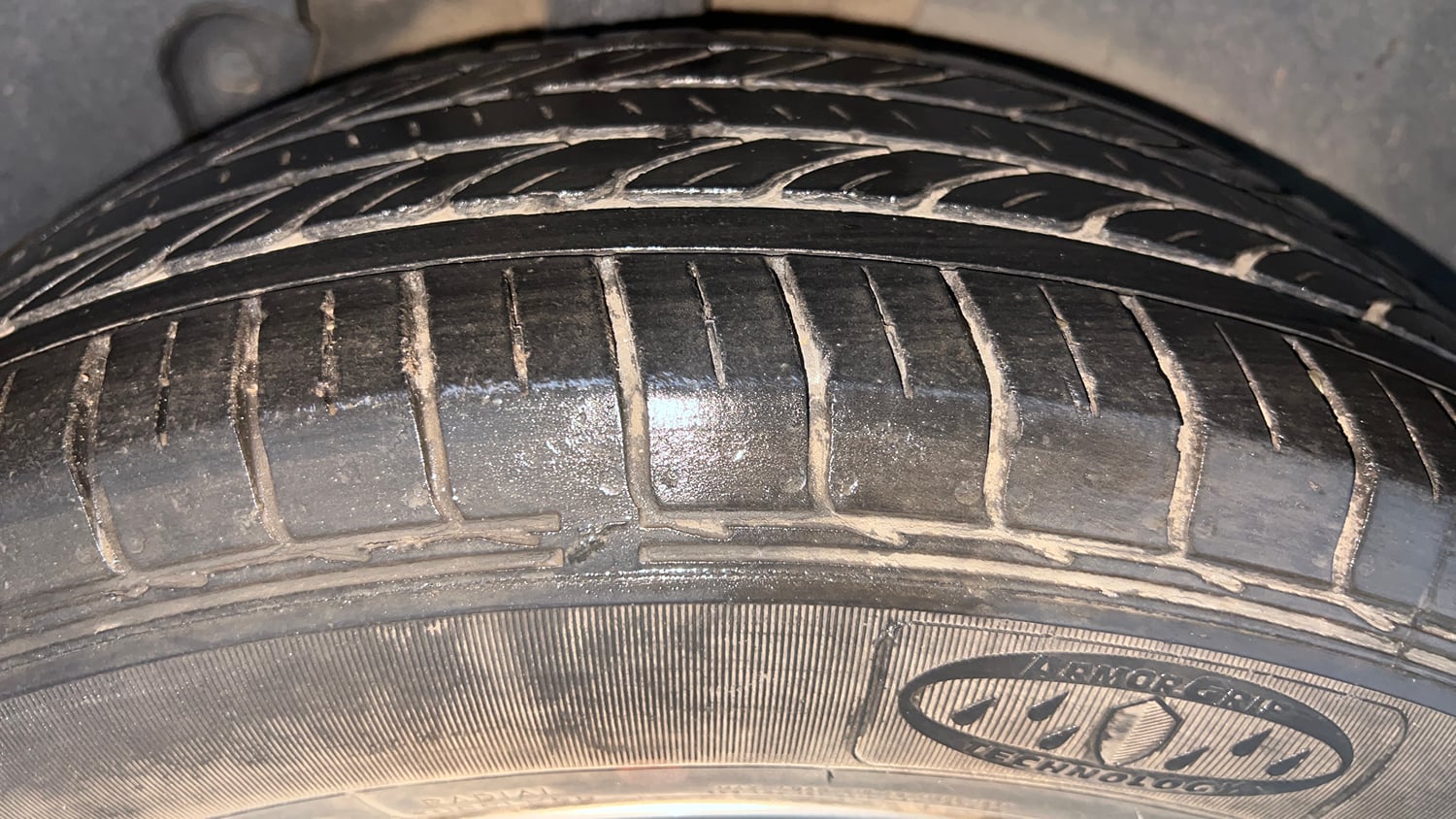 Used 2020 kia Seltos HTX IVT 1.5 Petrol Automatic tyres RIGHT REAR TYRE TREAD VIEW