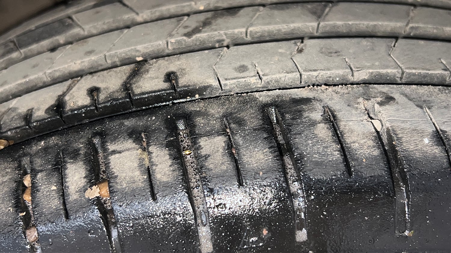 Used 2022 Skoda Kushaq Active 1.0 TSI MT Petrol Manual tyres RIGHT FRONT TYRE TREAD VIEW