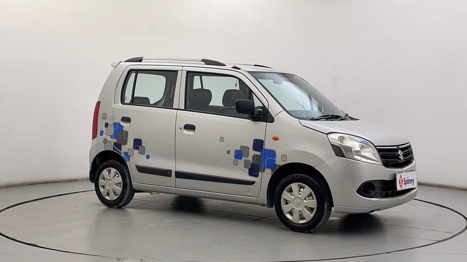 Used 2012 Maruti Suzuki Wagon R LXi Petrol Manual exterior RIGHT FRONT CORNER VIEW