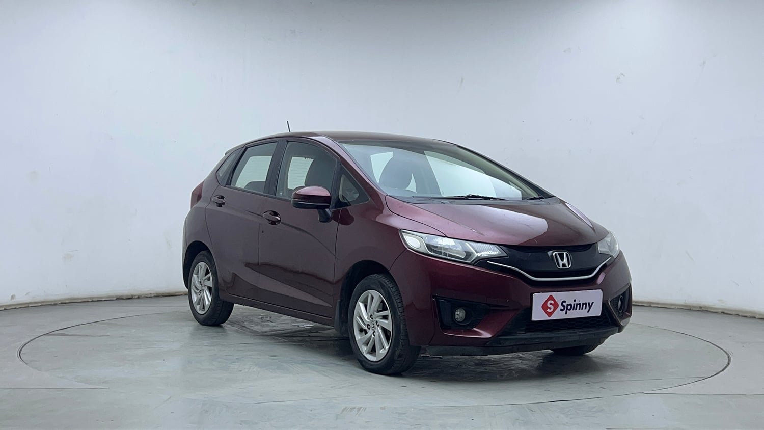 Used 2016 Honda Jazz V Petrol Petrol Manual exterior RIGHT FRONT CORNER VIEW