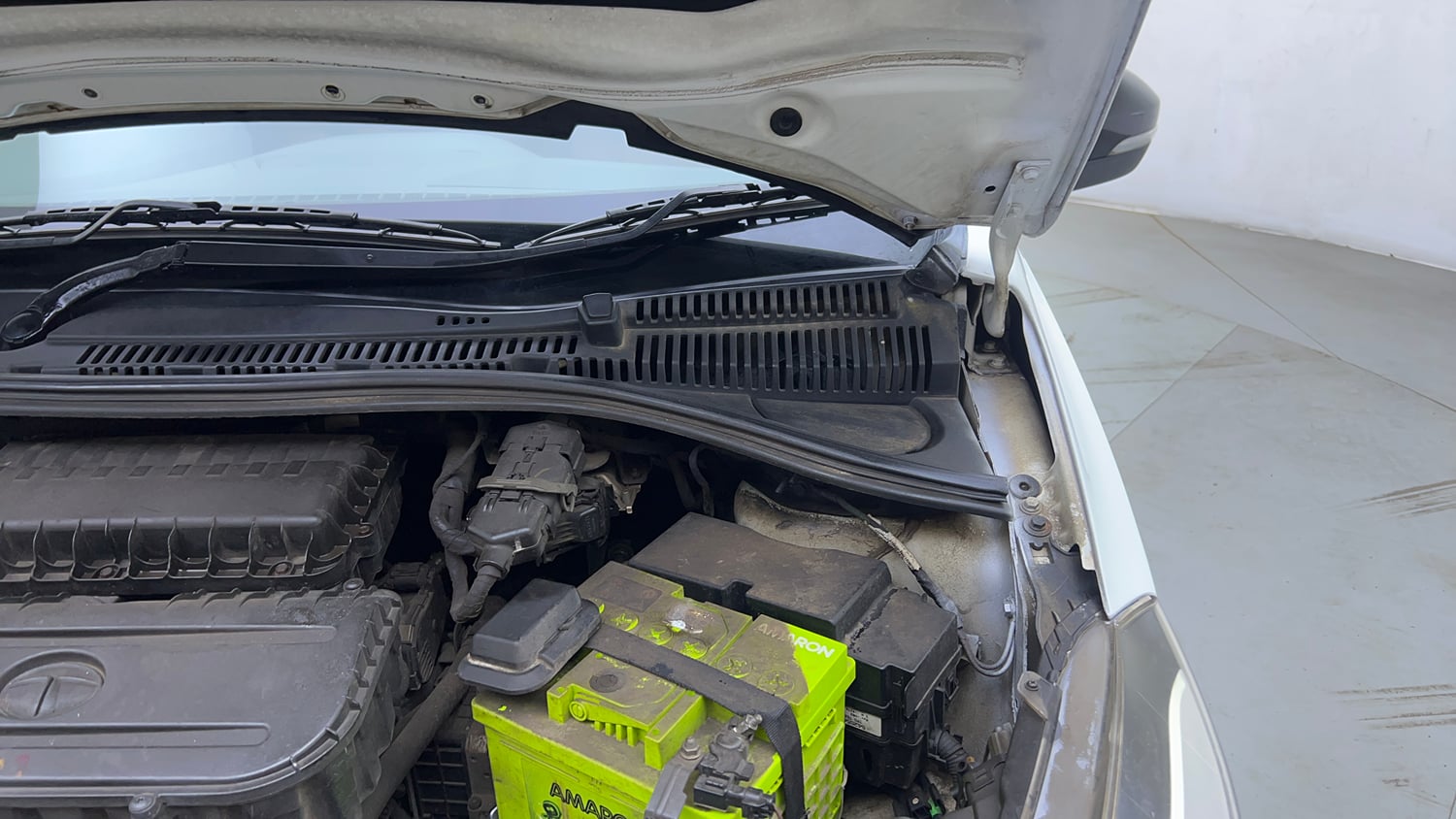 Used 2020 Tata Tigor XZA Plus Petrol Automatic engine ENGINE LEFT SIDE HINGE & APRON VIEW