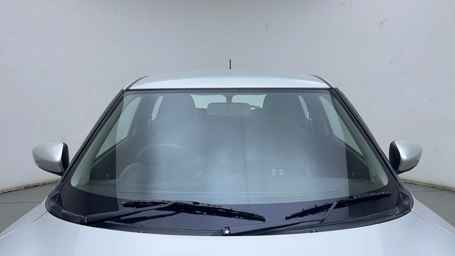 Used 2022 Maruti Suzuki Swift ZXi Plus Petrol Manual exterior FRONT WINDSHIELD VIEW