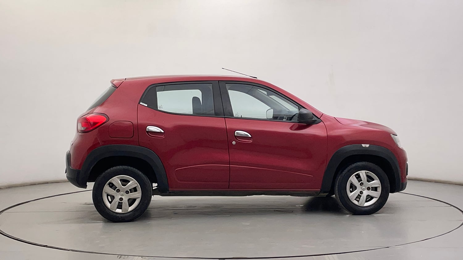 Used 2016 Renault Kwid 1.0 RXT Petrol Manual exterior RIGHT SIDE VIEW