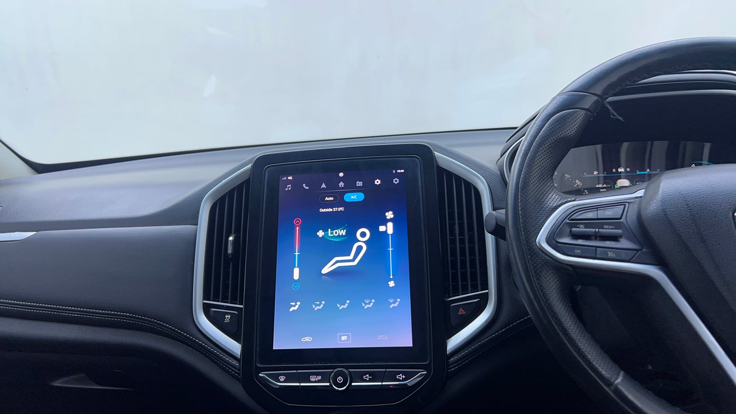 Used 2020 MG Motors Hector Sharp 1.5 DCT Petrol Petrol Automatic interior MUSIC SYSTEM & AC CONTROL VIEW