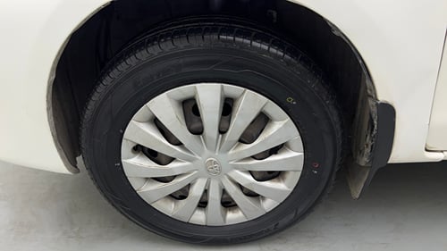 Used 2015 Toyota Etios V Petrol Manual tyres LEFT FRONT TYRE RIM VIEW