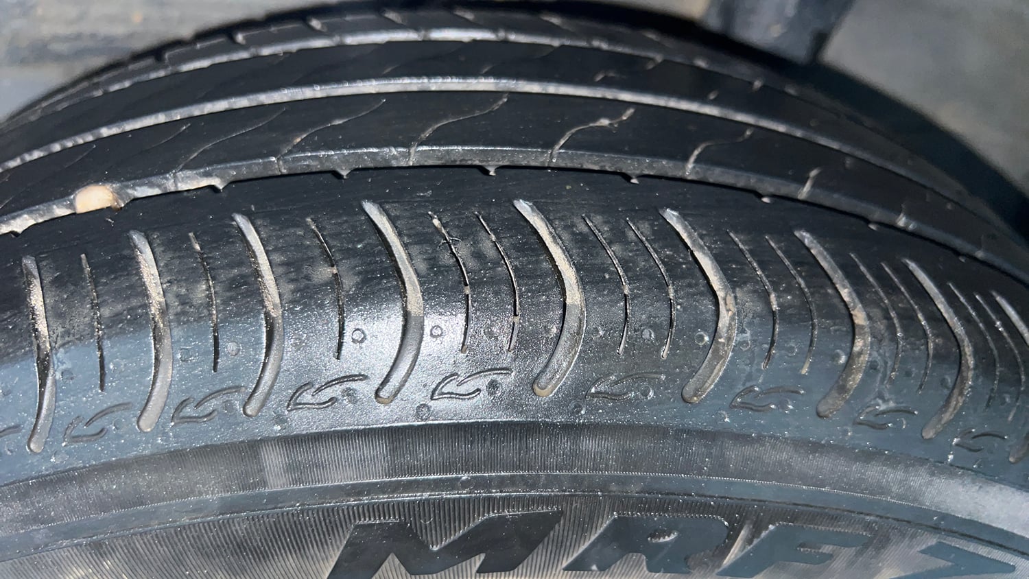 Used 2024 honda Amaze 2nd Generation VX 1.2 Petrol MT Petrol Manual tyres LEFT REAR TYRE TREAD VIEW