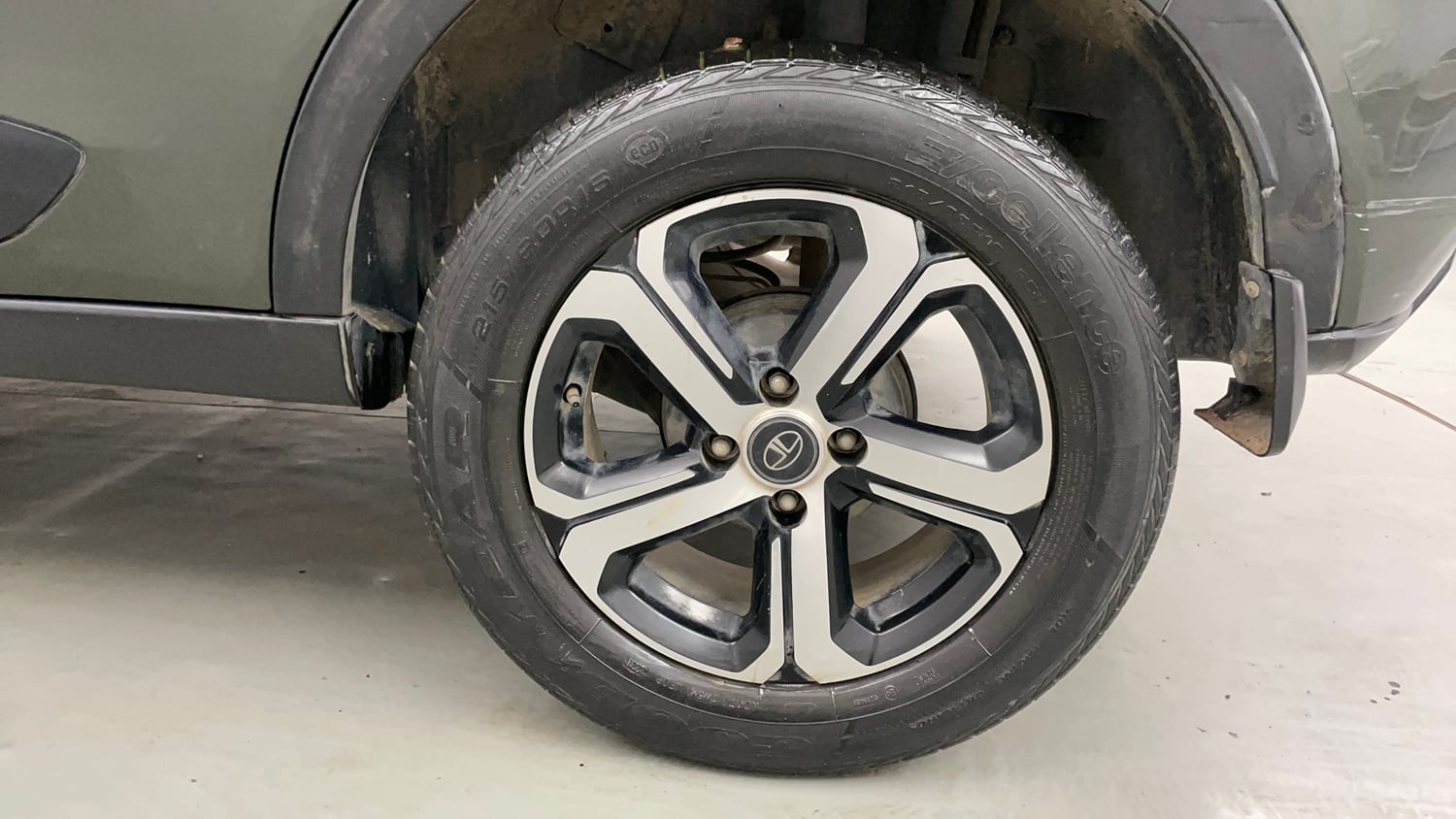 Used 2021 Tata Nexon XZ Plus Petrol Manual tyres LEFT REAR TYRE RIM VIEW