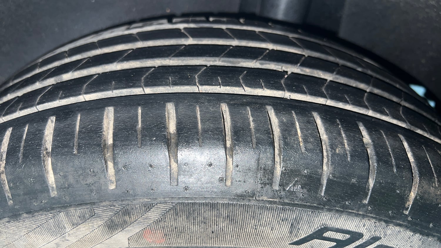 Used 2021 Maruti Suzuki Baleno Zeta Automatic Petrol Automatic tyres LEFT REAR TYRE TREAD VIEW