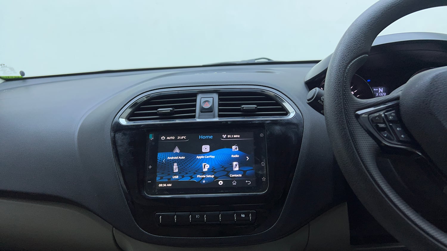 Used 2019 Tata Tiago Revotron XZA Plus Petrol Automatic top_features Touch screen infotainment system