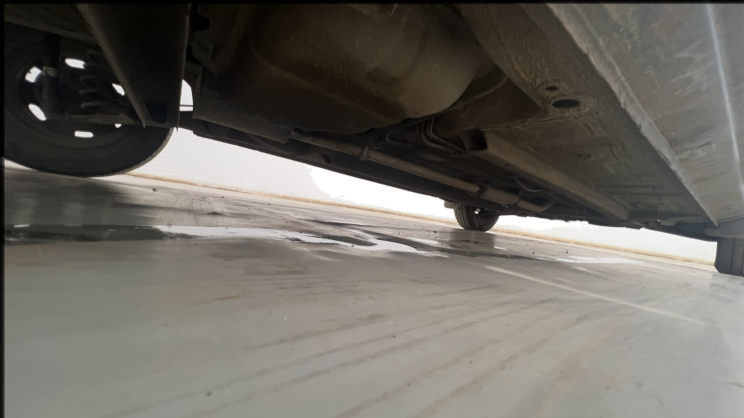 Used 2017 Renault Kwid RXT (O) 1.0 SCE Edition Petrol Manual extra REAR RIGHT UNDERBODY VIEW