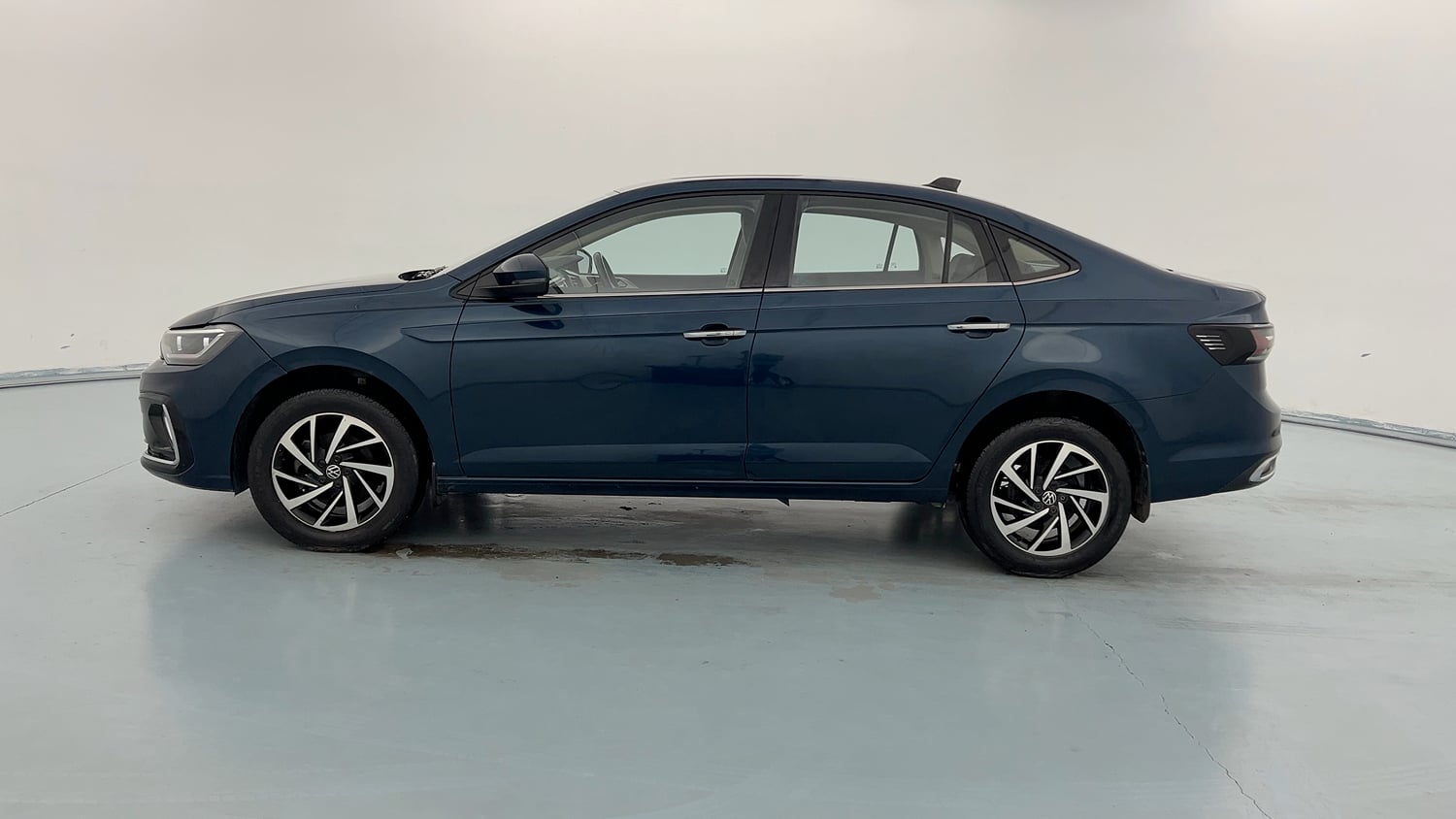Used 2023 Volkswagen Virtus Topline 1.0 TSI MT Petrol Manual exterior LEFT SIDE VIEW
