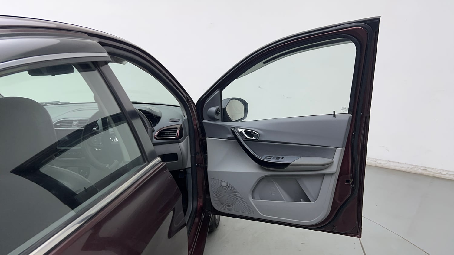 Used 2021 Tata Tigor XZA Plus Petrol Automatic interior RIGHT FRONT DOOR OPEN VIEW