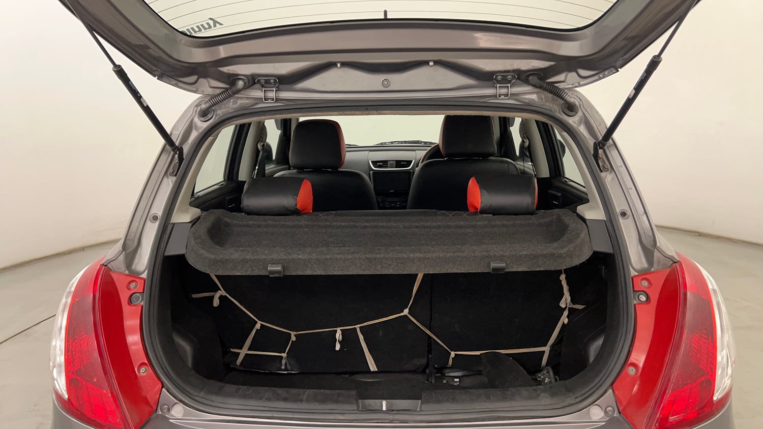 Used 2016 Maruti Suzuki Swift ZXi Petrol Manual interior DICKY INSIDE VIEW