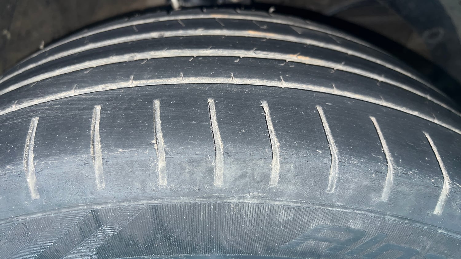 Used 2022 Maruti Suzuki Baleno Alpha Petrol Manual tyres RIGHT FRONT TYRE TREAD VIEW