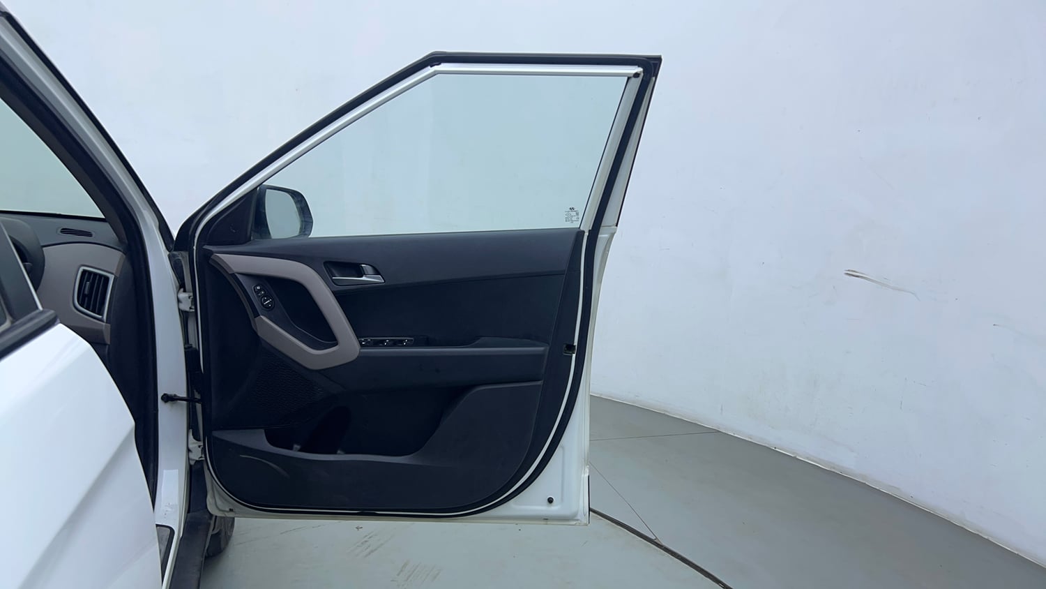 Used 2016 Hyundai Creta 1.6 SX Plus Petrol Petrol Manual interior RIGHT FRONT DOOR OPEN VIEW