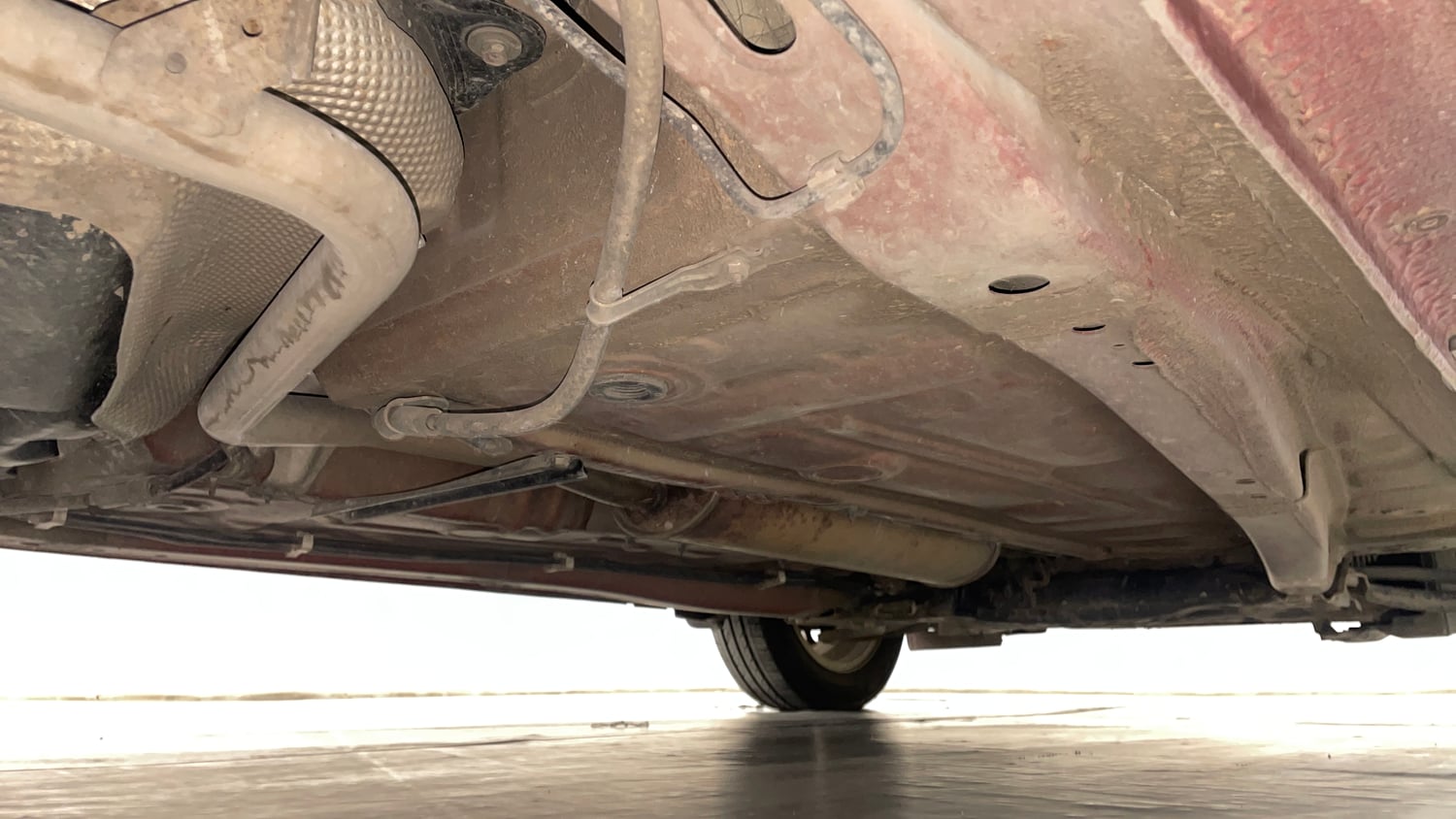 Used 2017 Maruti Suzuki Dzire ZXi AMT Petrol Automatic extra REAR RIGHT UNDERBODY VIEW