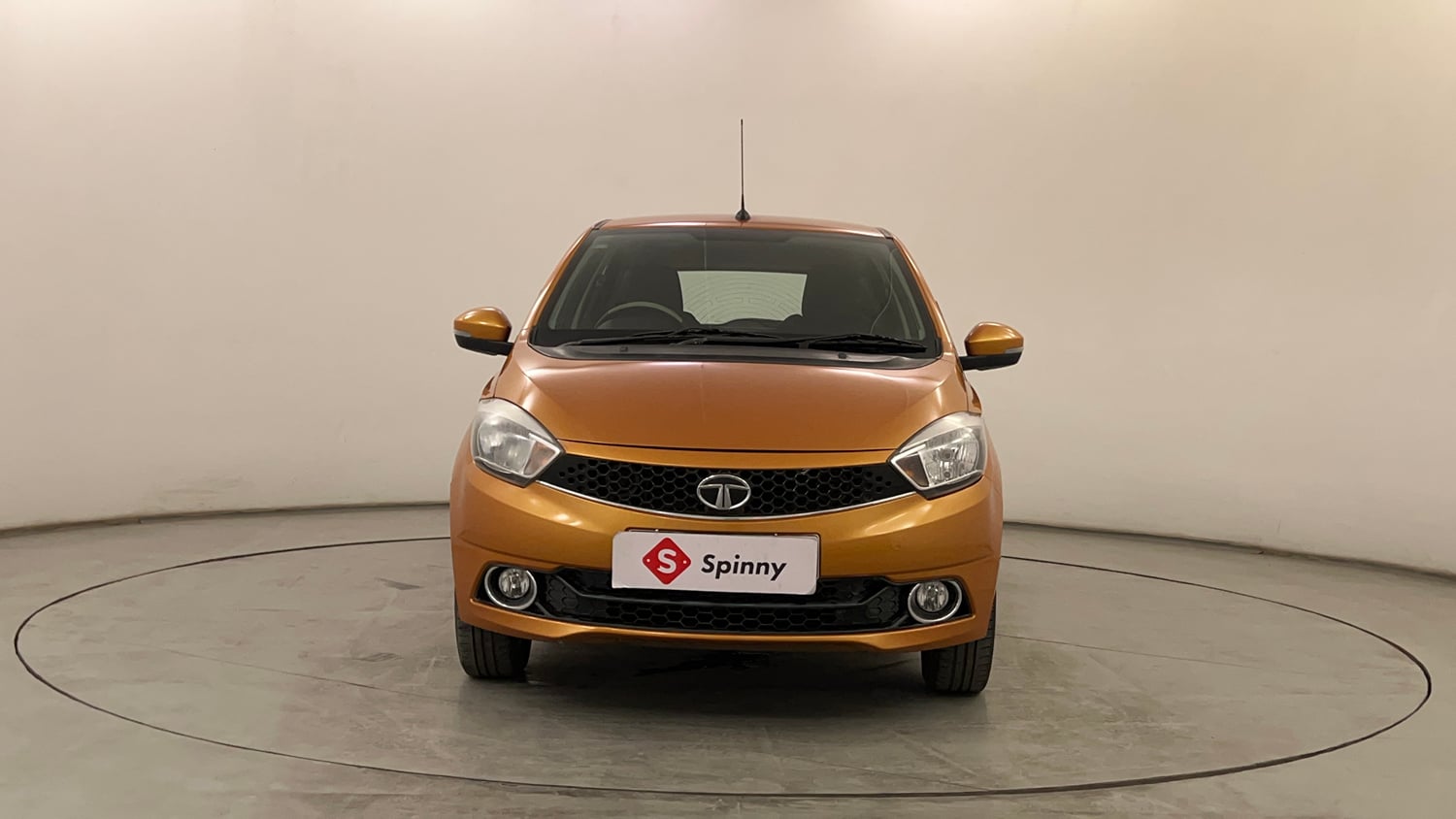 Used 2016 Tata Tiago Revotron XZ Petrol Manual exterior FRONT VIEW