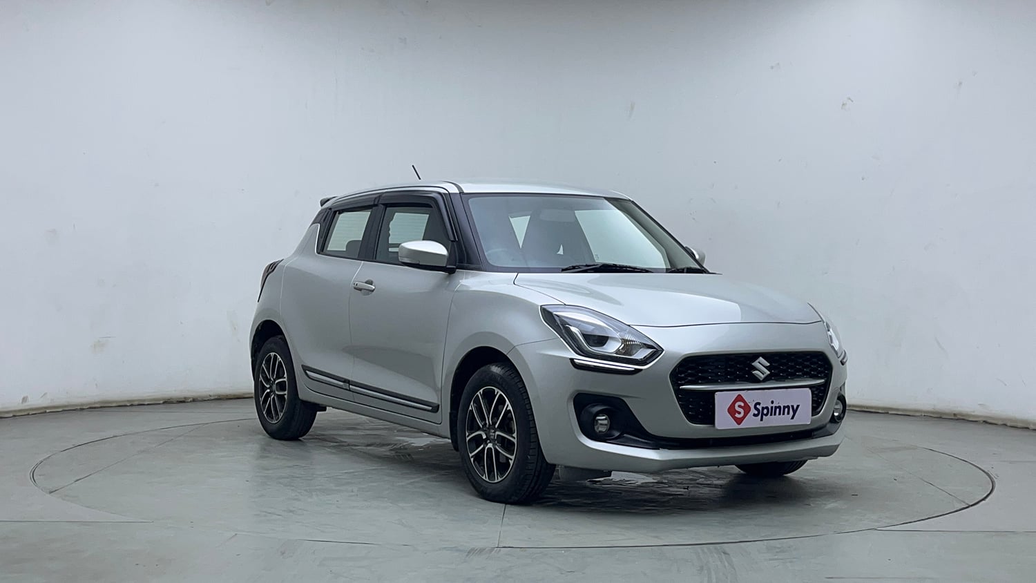 Used 2022 Maruti Suzuki Swift ZXi Plus Petrol Manual exterior RIGHT FRONT CORNER VIEW