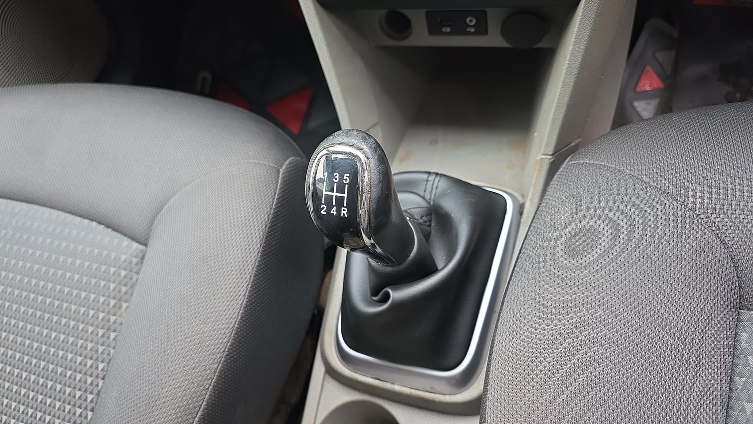 Used 2017 Tata Tiago Revotron XZ Petrol Manual interior GEAR  KNOB VIEW