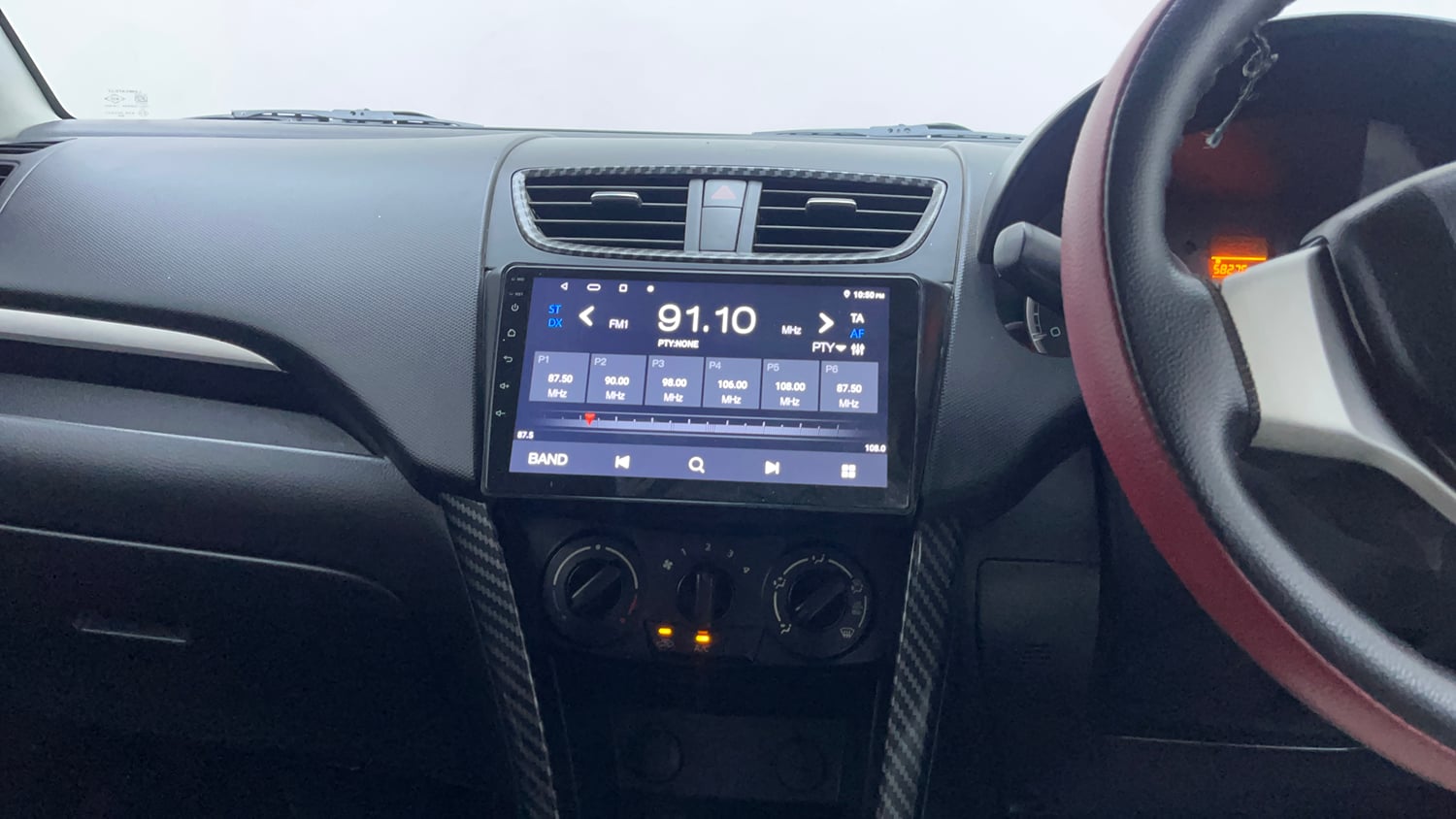 Used 2016 Maruti Suzuki Swift Deca Limited Edition VDi Diesel Manual interior MUSIC SYSTEM & AC CONTROL VIEW