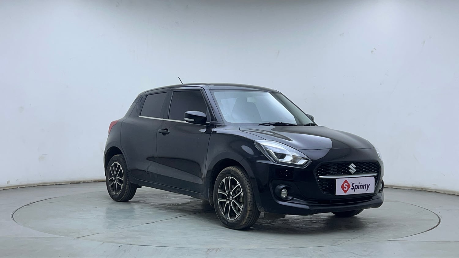Used 2023 Maruti Suzuki Swift ZXi Plus AMT Petrol Automatic exterior RIGHT FRONT CORNER VIEW
