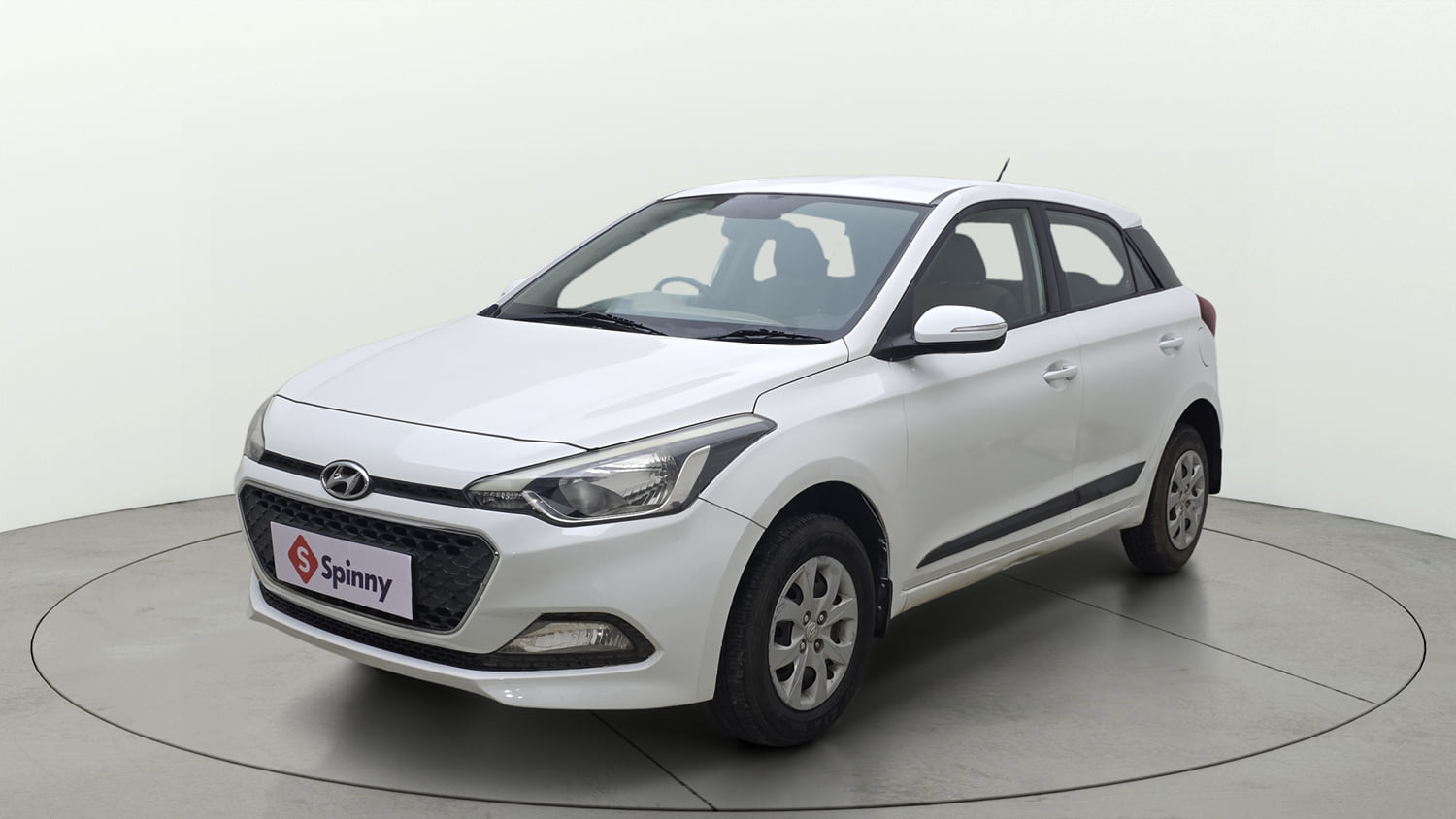 Used 2017 Hyundai Elite i20 Sportz 1.4 CRDI Diesel Manual exterior LEFT FRONT CORNER VIEW