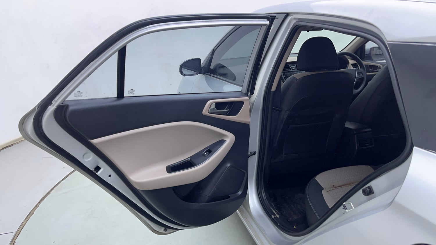 Used 2017 Hyundai Elite i20 Sportz 1.2 Petrol Manual interior LEFT REAR DOOR OPEN VIEW